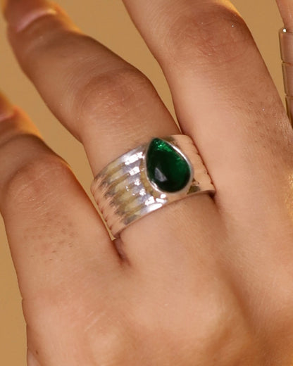 Ribbed Solitaire Ring